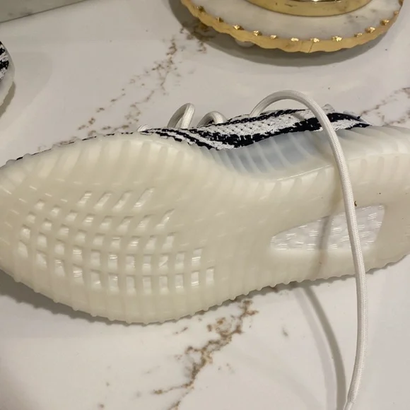 Yeezy 350s Zebra Size and a half
